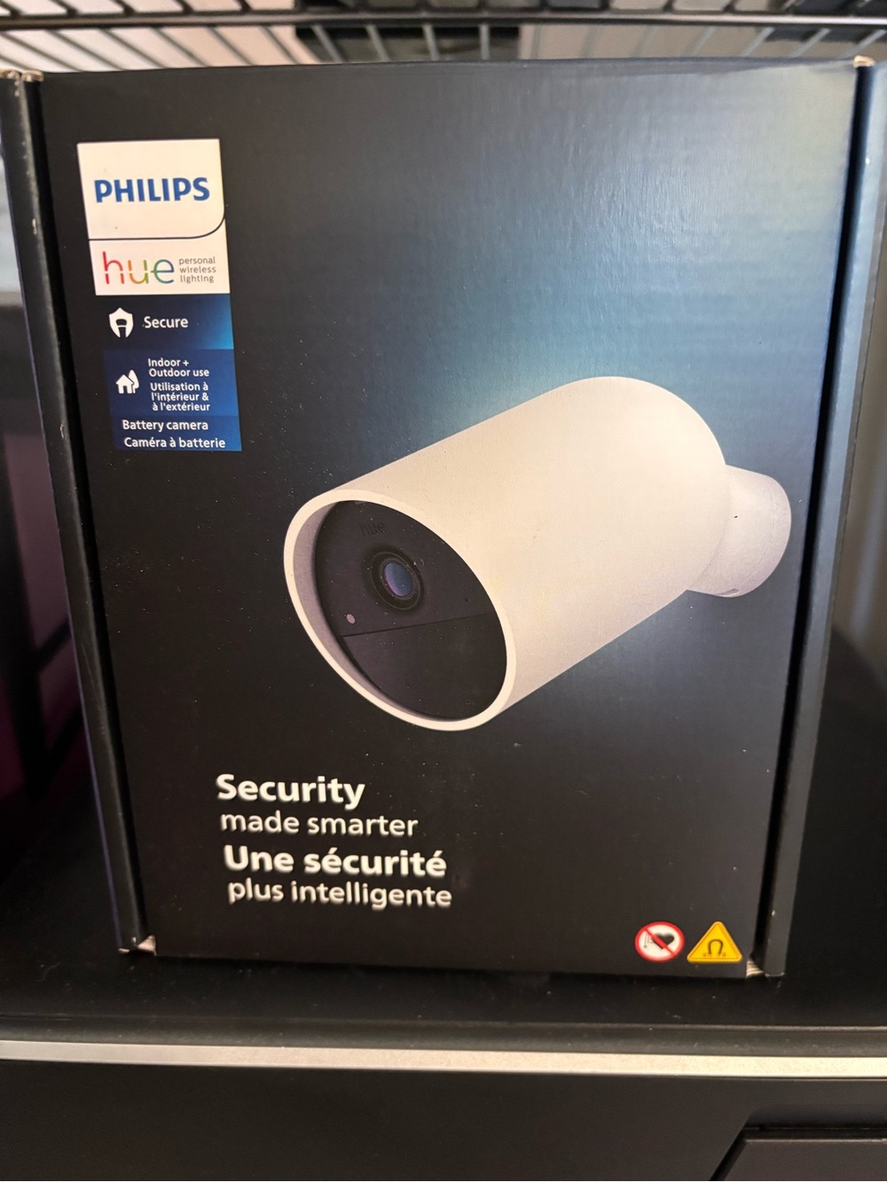 Philips White Hue Security Battery Camera - Compact Design